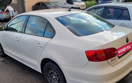 Volkswagen Jetta VI, 2014 год, 640 000 рублей, 2 фотография