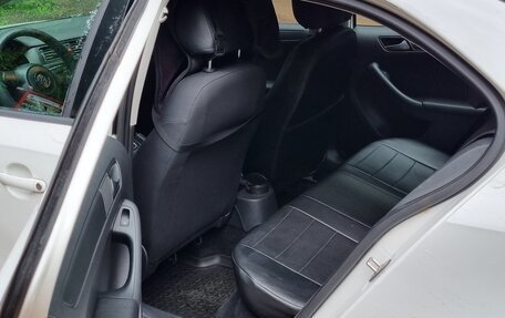 Volkswagen Jetta VI, 2014 год, 640 000 рублей, 8 фотография