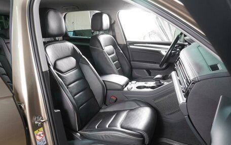Volkswagen Touareg III, 2018 год, 4 239 000 рублей, 8 фотография