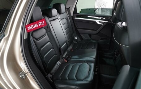 Volkswagen Touareg III, 2018 год, 4 239 000 рублей, 7 фотография