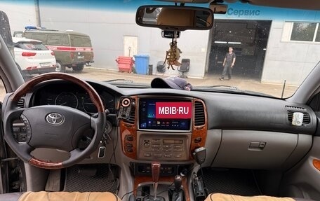 Toyota Land Cruiser 100 рестайлинг 2, 2007 год, 3 000 000 рублей, 10 фотография