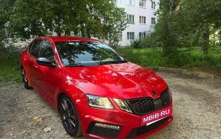 Skoda Octavia RS, 2019 год, 4 000 000 рублей, 2 фотография