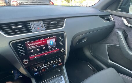 Skoda Octavia RS, 2019 год, 4 000 000 рублей, 6 фотография