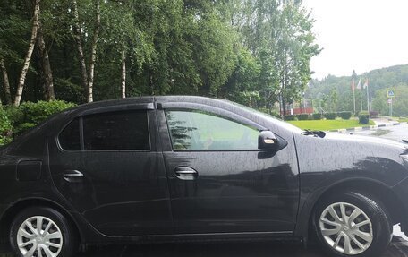 Renault Logan II, 2018 год, 700 000 рублей, 3 фотография