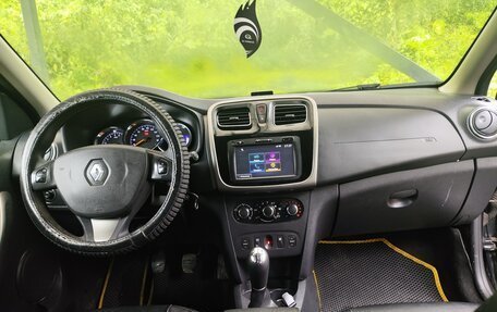 Renault Logan II, 2018 год, 700 000 рублей, 10 фотография