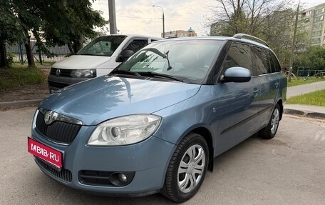 Skoda Fabia II, 2008 год, 400 000 рублей, 1 фотография