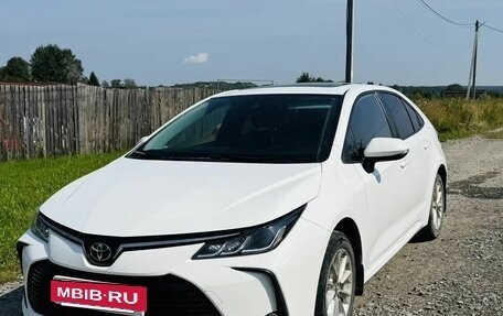 Toyota Corolla, 2022 год, 2 050 000 рублей, 3 фотография