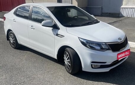 KIA Rio III рестайлинг, 2016 год, 950 000 рублей, 2 фотография