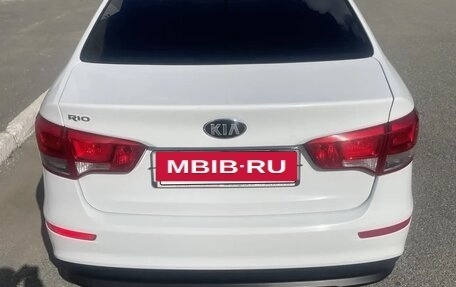 KIA Rio III рестайлинг, 2016 год, 950 000 рублей, 16 фотография