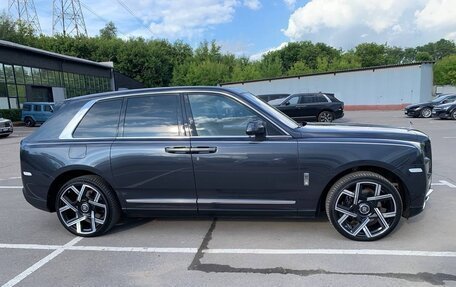 Rolls-Royce Cullinan, 2019 год, 14 000 000 рублей, 5 фотография