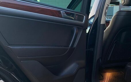 Volkswagen Touareg III, 2010 год, 2 100 000 рублей, 12 фотография