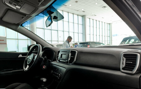 KIA Sportage IV рестайлинг, 2018 год, 1 799 000 рублей, 13 фотография