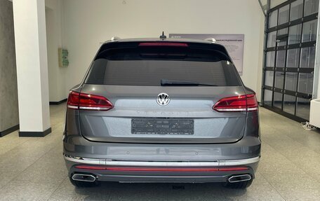 Volkswagen Touareg III, 2020 год, 4 890 000 рублей, 5 фотография