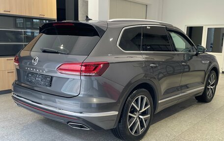 Volkswagen Touareg III, 2020 год, 4 890 000 рублей, 4 фотография
