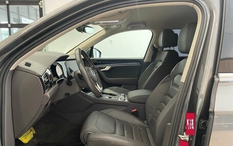 Volkswagen Touareg III, 2020 год, 4 890 000 рублей, 13 фотография