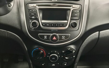 Hyundai Solaris II рестайлинг, 2015 год, 960 000 рублей, 8 фотография