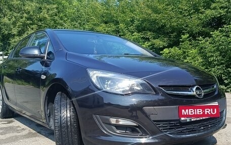 Opel Astra J, 2014 год, 799 000 рублей, 1 фотография