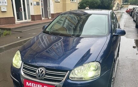 Volkswagen Jetta VI, 2009 год, 640 000 рублей, 1 фотография