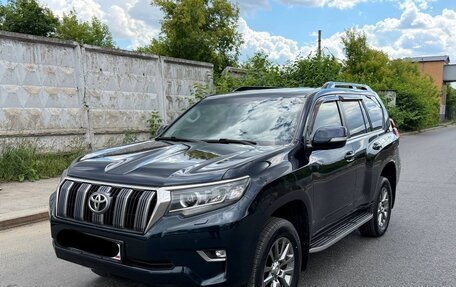 Toyota Land Cruiser Prado 150 рестайлинг 2, 2017 год, 4 590 000 рублей, 1 фотография