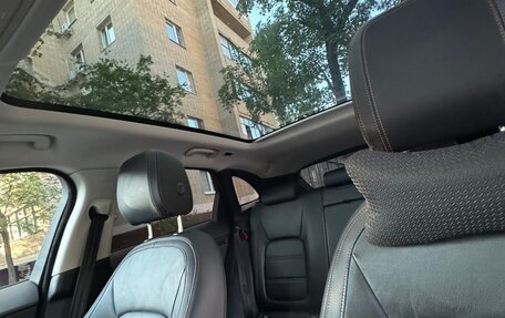 Jaguar F-Pace, 2017 год, 2 750 000 рублей, 3 фотография
