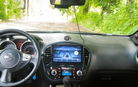 Nissan Juke II, 2011 год, 900 000 рублей, 12 фотография