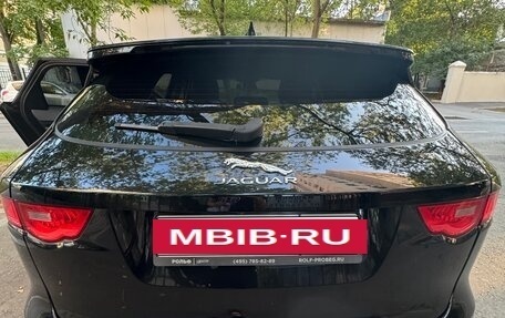 Jaguar F-Pace, 2017 год, 2 750 000 рублей, 2 фотография