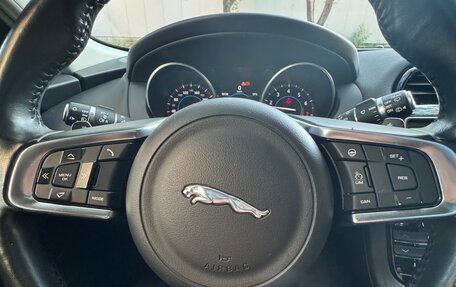 Jaguar F-Pace, 2017 год, 2 750 000 рублей, 11 фотография