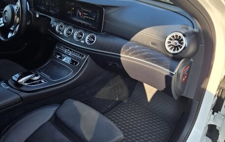 Mercedes-Benz E-Класс, 2020 год, 3 750 000 рублей, 23 фотография
