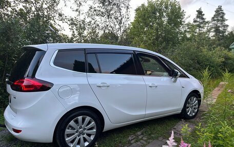 Opel Zafira C рестайлинг, 2014 год, 1 250 000 рублей, 4 фотография