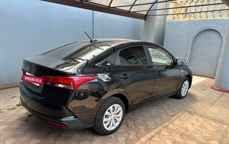 Hyundai Solaris II рестайлинг, 2022 год, 1 520 000 рублей, 4 фотография