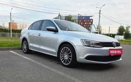 Volkswagen Jetta VI, 2013 год, 819 000 рублей, 5 фотография