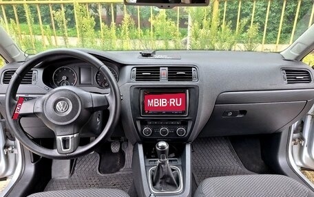Volkswagen Jetta VI, 2013 год, 819 000 рублей, 13 фотография