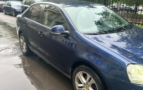 Volkswagen Jetta VI, 2009 год, 640 000 рублей, 3 фотография