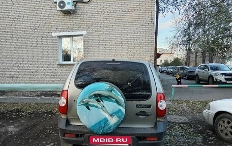 Chevrolet Niva I рестайлинг, 2010 год, 300 000 рублей, 3 фотография
