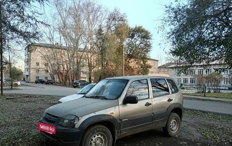 Chevrolet Niva I рестайлинг, 2010 год, 300 000 рублей, 4 фотография