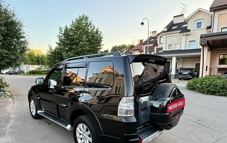 Mitsubishi Pajero IV, 2012 год, 2 490 000 рублей, 2 фотография