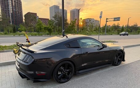 Ford Mustang VI рестайлинг, 2022 год, 6 500 000 рублей, 3 фотография