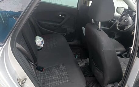 Volkswagen Polo VI (EU Market), 2015 год, 950 000 рублей, 4 фотография