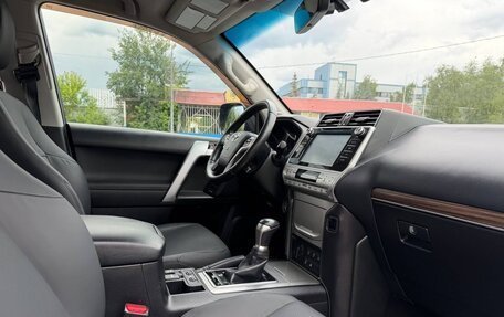 Toyota Land Cruiser Prado 150 рестайлинг 2, 2017 год, 4 590 000 рублей, 7 фотография
