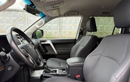 Toyota Land Cruiser Prado 150 рестайлинг 2, 2017 год, 4 590 000 рублей, 8 фотография