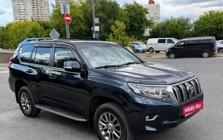 Toyota Land Cruiser Prado 150 рестайлинг 2, 2017 год, 4 590 000 рублей, 6 фотография