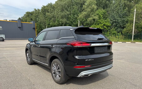 Geely Atlas, 2022 год, 2 300 000 рублей, 4 фотография
