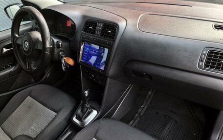 Volkswagen Polo VI (EU Market), 2011 год, 899 000 рублей, 10 фотография