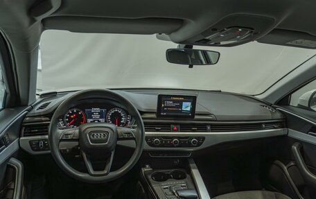 Audi A4, 2017 год, 1 650 000 рублей, 6 фотография