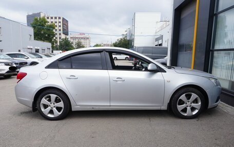 Chevrolet Cruze II, 2010 год, 650 000 рублей, 4 фотография