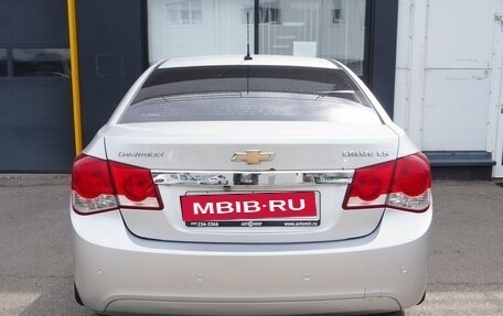 Chevrolet Cruze II, 2010 год, 650 000 рублей, 6 фотография