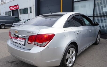 Chevrolet Cruze II, 2010 год, 650 000 рублей, 5 фотография