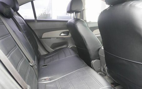 Chevrolet Cruze II, 2010 год, 650 000 рублей, 9 фотография