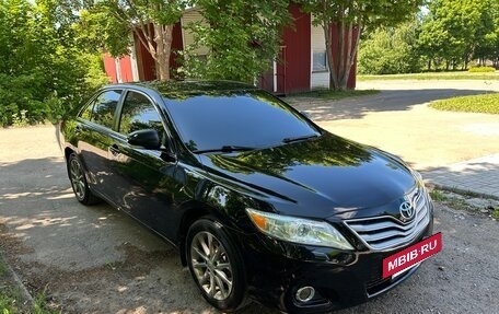 Toyota Camry, 2011 год, 780 000 рублей, 2 фотография