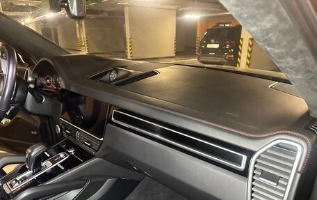 Porsche Cayenne III, 2022 год, 14 900 000 рублей, 8 фотография